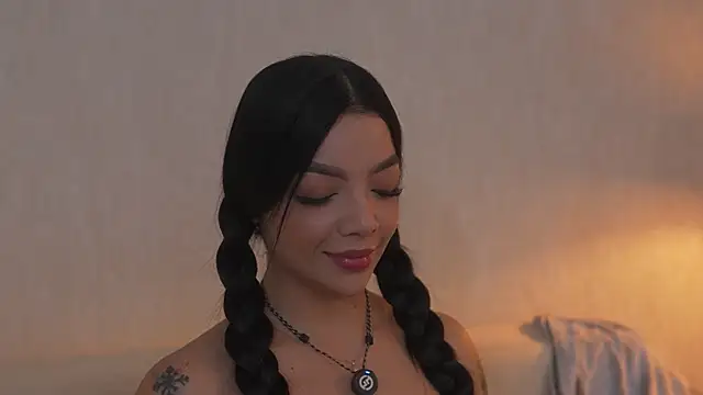 sarah hiill online show from 04/02/26, 12:14