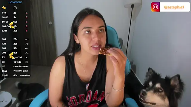 Miss Nicole online show from 01/11/26, 12:37