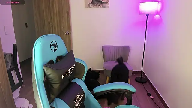 Miss Nicole online show from 03/13/26, 08:37