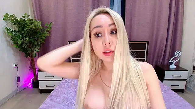 Snapshot of Yulianna_Smith chatting on 05/30/26, 06:27 Yulianna Smith online show from 05/30/26, 06:27