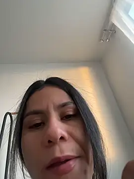 Reggie-Liam online show from 04/22/26, 11:06