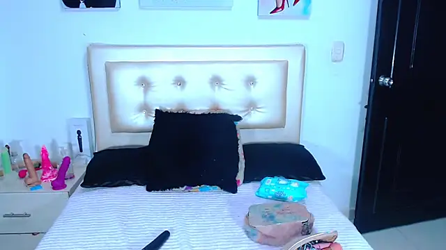 Jenng18 online show from 01/01/25, 03:34