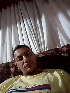 Snapshot of 121fff chatting on 11/12/25, 10:37 121fff online show from 11/12/25, 10:37