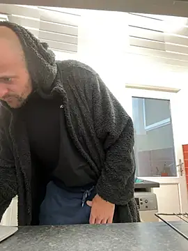 bigguy101 online show from 02/09/25, 08:22