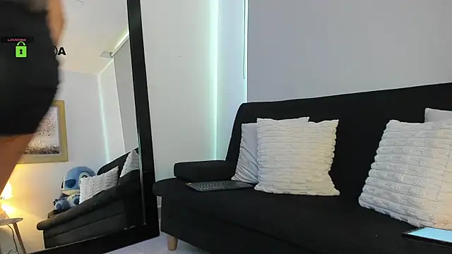 antonella dom1 online show from 04/22/26, 10:11