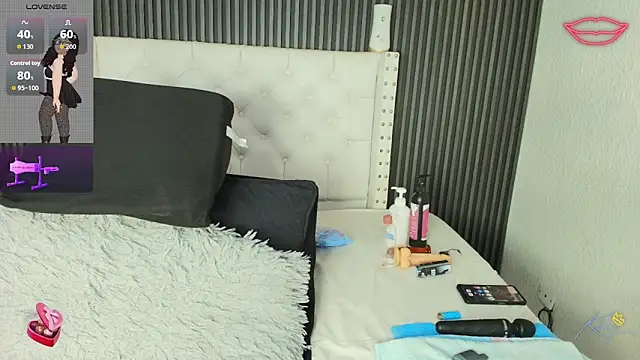 hazel milf online show from 03/26/26, 12:22