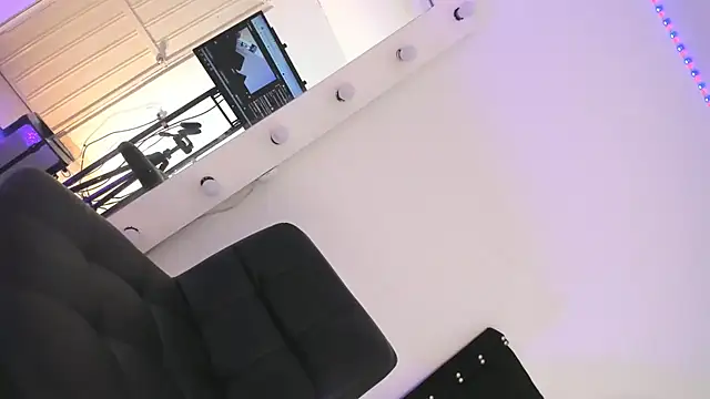 MistressMichell online show from 04/19/26, 08:46