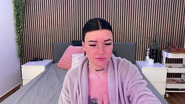 Snapshot of LizaRoxx chatting on 03/15/25, 10:24 LizaRoxx online show from 03/15/25, 10:24