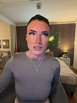 LizaRoxx online show from 04/20/26, 06:42