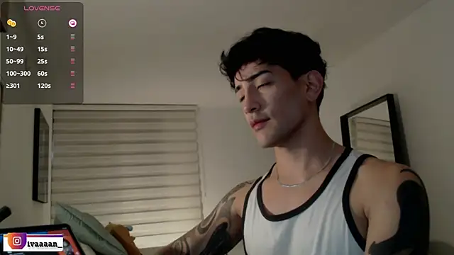 ivaaaan  online show from 04/23/26, 10:12