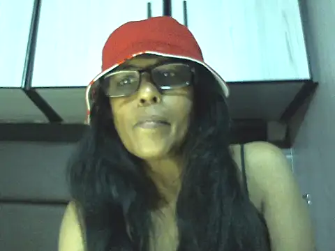 Snapshot of MsAttitude chatting on 04/28/26, 08:08 MsAttitude online show from 04/28/26, 08:08