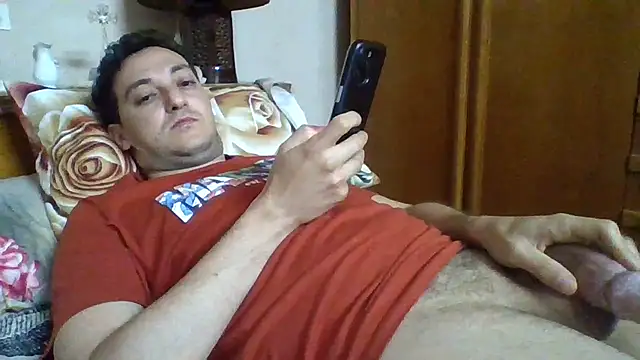 Snapshot of SQUIRRRTER chatting on 05/24/26, 06:18 SQUIRRRTER online show from 05/24/26, 06:18