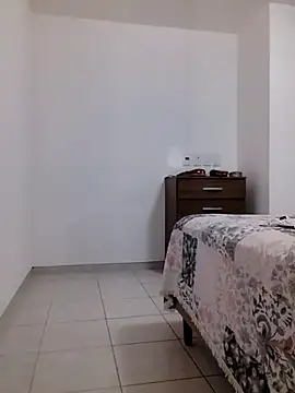 luizamello1234 online show from 11/12/25, 10:09