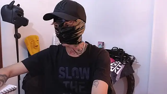 AcidMilo online show from 02/07/25, 09:04