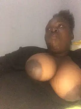 Snapshot of sweett_shaley chatting on 09/12/25, 05:13 sweett shaley online show from 09/12/25, 05:13