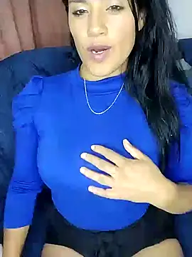 Snapshot of zhayra_rose chatting on 02/02/25, 03:21 zhayra rose online show from 02/02/25, 03:21