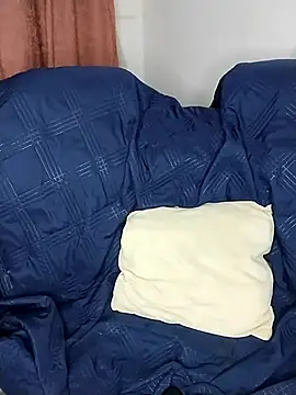 Snapshot of zhayra_rose chatting on 03/21/25, 06:27 zhayra rose online show from 03/21/25, 06:27