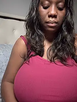 Snapshot of 1Topgyal chatting on 03/07/26, 07:38 1Topgyal online show from 03/07/26, 07:38