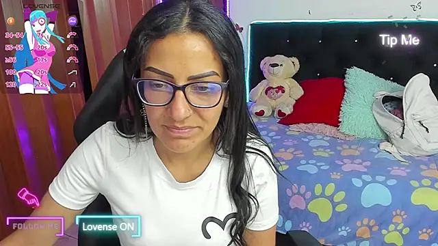 alma blue online show from 10/17/25, 10:12