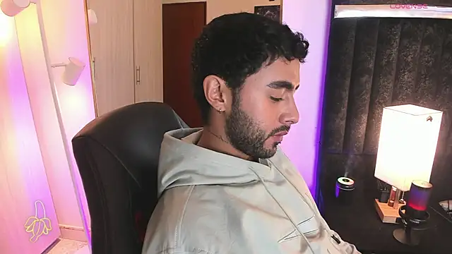 ItsMeEros online show from 02/04/26, 11:09