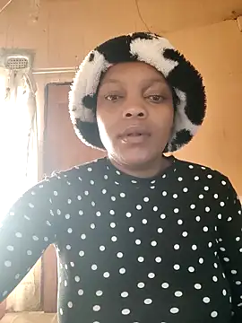 Snapshot of EbonyBuu chatting on 05/19/26, 10:10 EbonyBuu online show from 05/19/26, 10:10