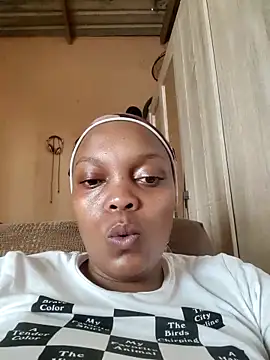 Snapshot of EbonyBuu chatting on 06/03/26, 11:24 EbonyBuu online show from 06/03/26, 11:24