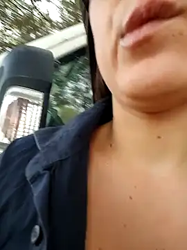 dolcehelena993 online show from 09/28/25, 09:25