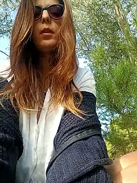 dolcehelena993 online show from 10/10/25, 08:35