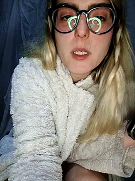 dolcehelena993 online show from 02/18/26, 04:47