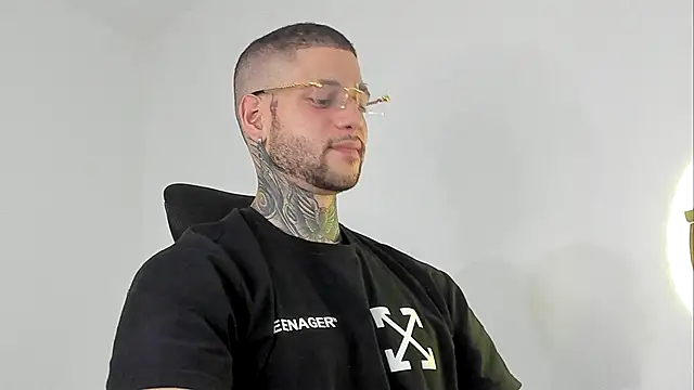  jamesleandros1 online show from 09/30/25, 02:05