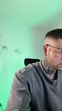  jamesleandros1 online show from 02/02/26, 11:36