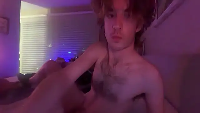 Snapshot of brokewbigdick chatting on 03/20/26, 03:33 brokewbigdick online show from 03/20/26, 03:33