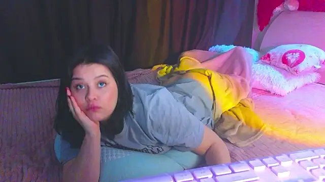 Malika uAngel online show from 02/15/26, 07:51