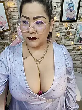 Snapshot of Dalessa_Bigtits chatting on 05/25/26, 10:38 Dalessa Bigtits online show from 05/25/26, 10:38