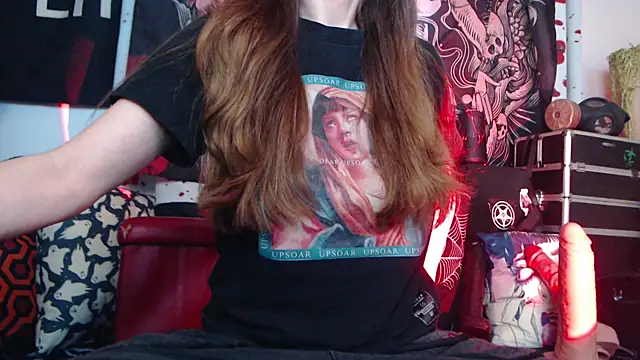 Silentmary online show from 04/22/26, 03:35