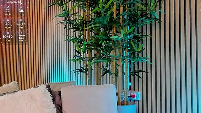 Snapshot of Avril_Cyrus chatting on 02/28/25, 01:58 Avril Cyrus online show from 02/28/25, 01:58