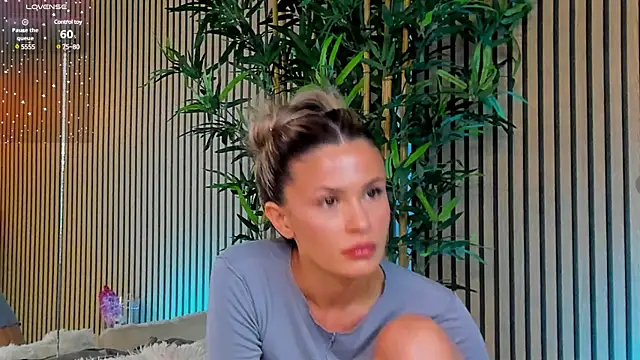 Snapshot of Avril_Cyrus chatting on 03/04/25, 08:13 Avril Cyrus online show from 03/04/25, 08:13