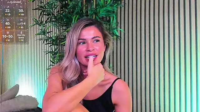 Snapshot of Avril_Cyrus chatting on 03/19/25, 10:22 Avril Cyrus online show from 03/19/25, 10:22