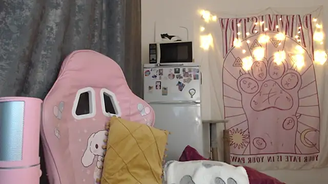 Holy420lolii online show from 12/08/24, 01:25