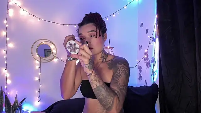 Snapshot of Eva_Lee_ chatting on 02/13/25, 04:11 Eva Lee online show from 02/13/25, 04:11