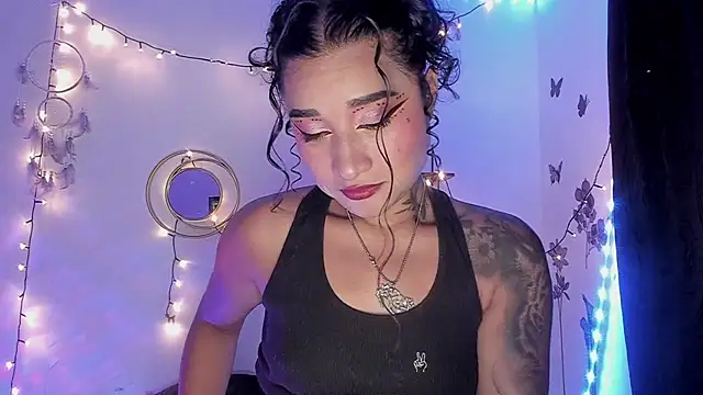 Snapshot of Eva_Lee_ chatting on 02/25/25, 06:36 Eva Lee online show from 02/25/25, 06:36