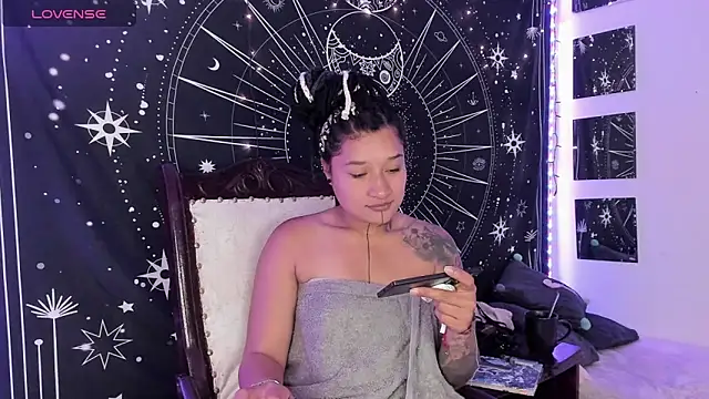 Snapshot of Eva_Lee_ chatting on 09/30/25, 07:35 Eva Lee online show from 09/30/25, 07:35