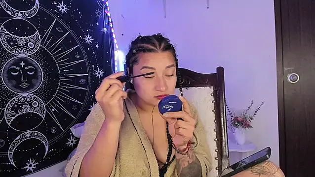 Eva Lee  online show from 02/05/26, 09:25