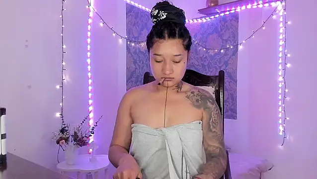 Eva Lee  online show from 03/07/26, 09:39