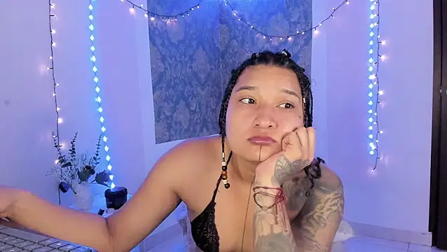 Eva Lee  online show from 03/25/26, 08:20