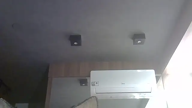 Skinny-Kitten online show from 12/21/25, 12:12