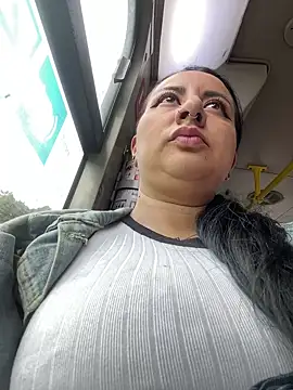 Abril Luv online show from 03/17/25, 12:14