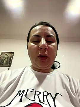 Abril Luv online show from 10/18/25, 01:30