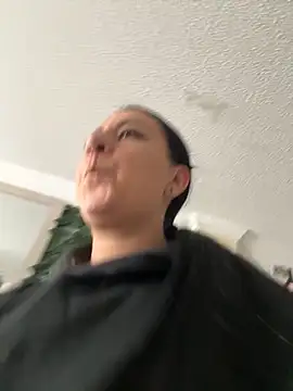 Abril Luv online show from 11/10/25, 12:59