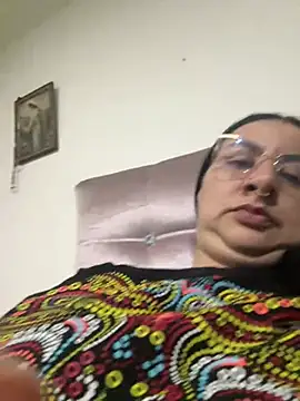 Abril Luv online show from 03/30/26, 01:28